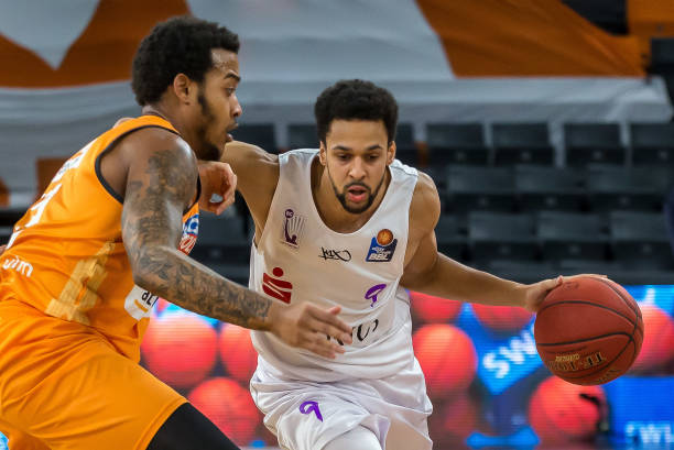 异表现外 异表现外