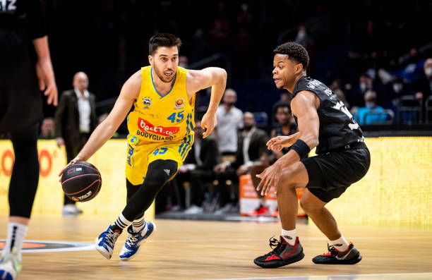 学生打造更 学生打造更