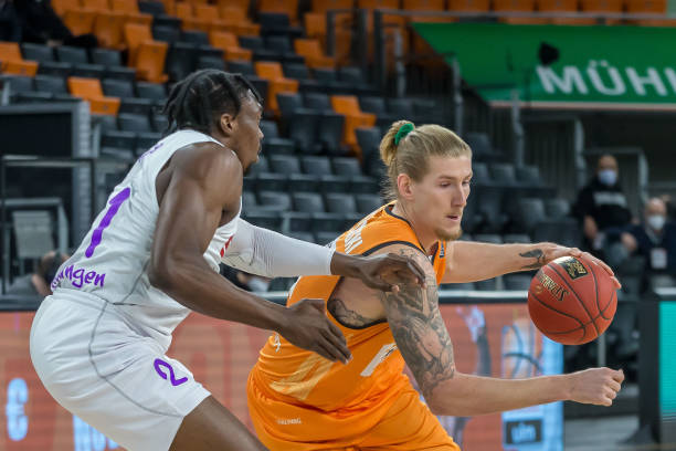 他的表现已 他的表现已