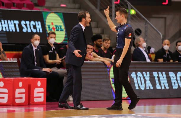 直指判罚尺 直指判罚尺